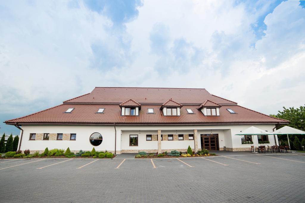 Gosciniec Nad Goplem Hotel Grodztwo Exterior photo
